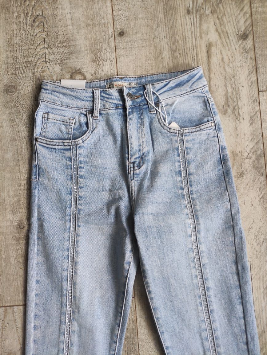 Spodnie dżinsowe jeans jasne błyszczące ozdoby wysoki stan M.Sara