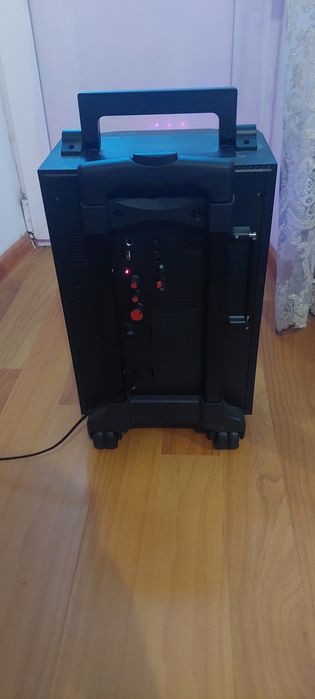 Музикальна колонка (блютуз, радіо,флешка)