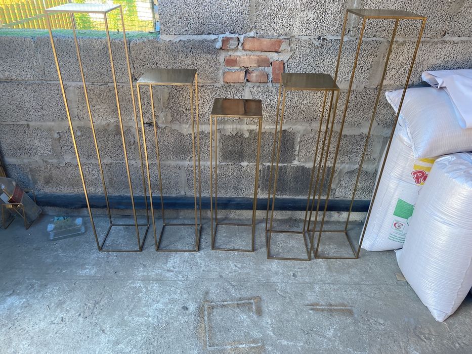 Стойки в лофт стилі