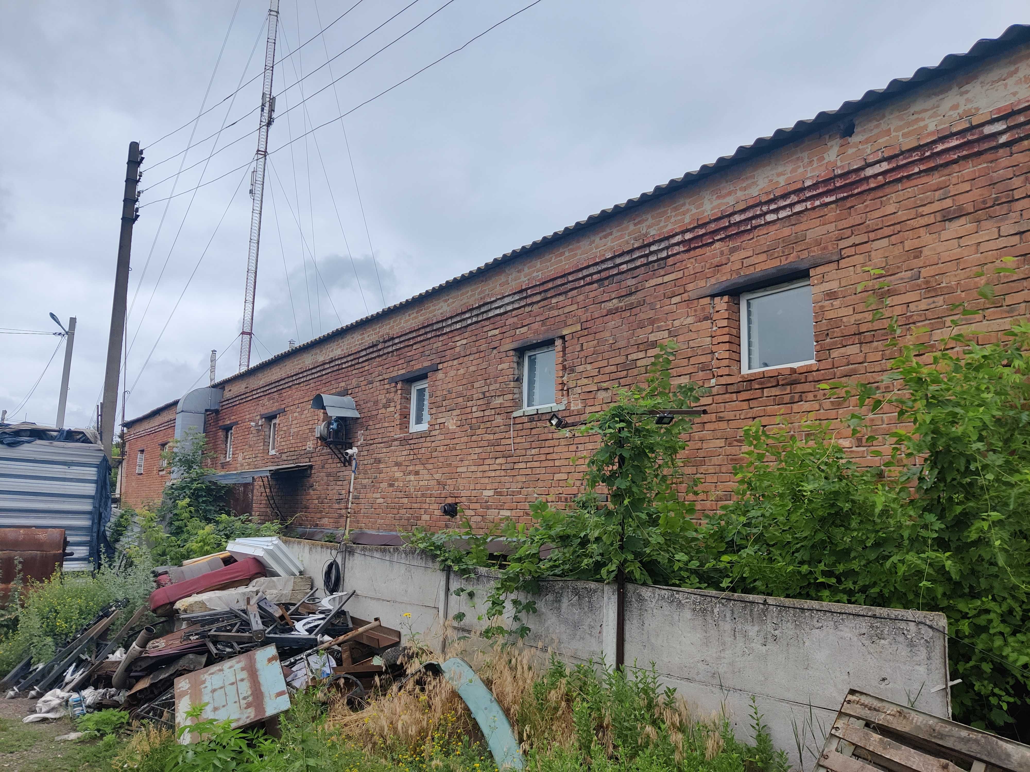 комплекс будівель в центрі Баришівки від Власника