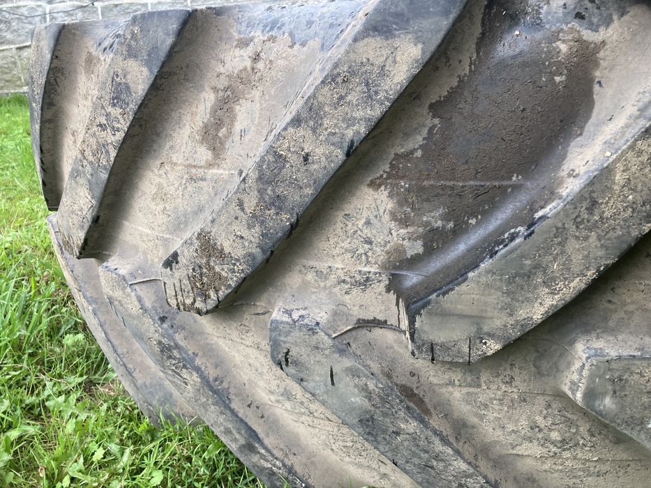 Używane opony 650/85r38 goodyear, alliance