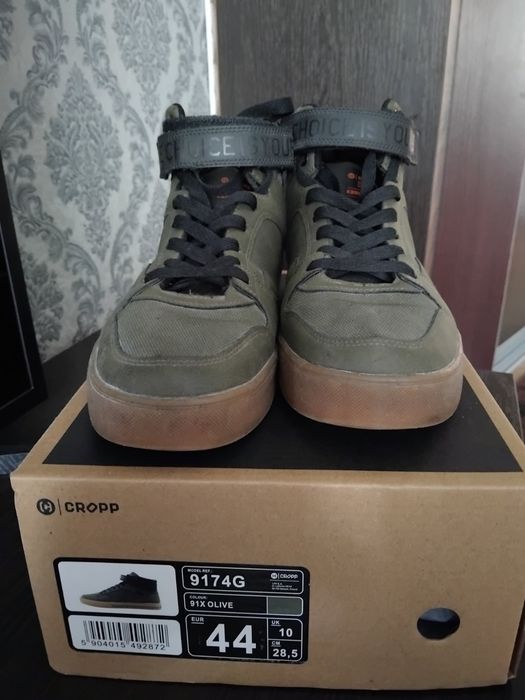 Продам чоловічі ботинки