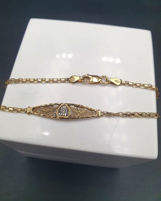 Ładna Złota Bransoletka zdobiona Brylantem Serduszko