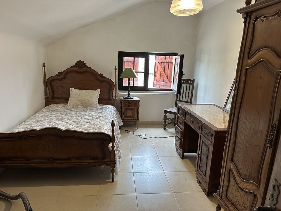 Quarto para alugar em moradia
