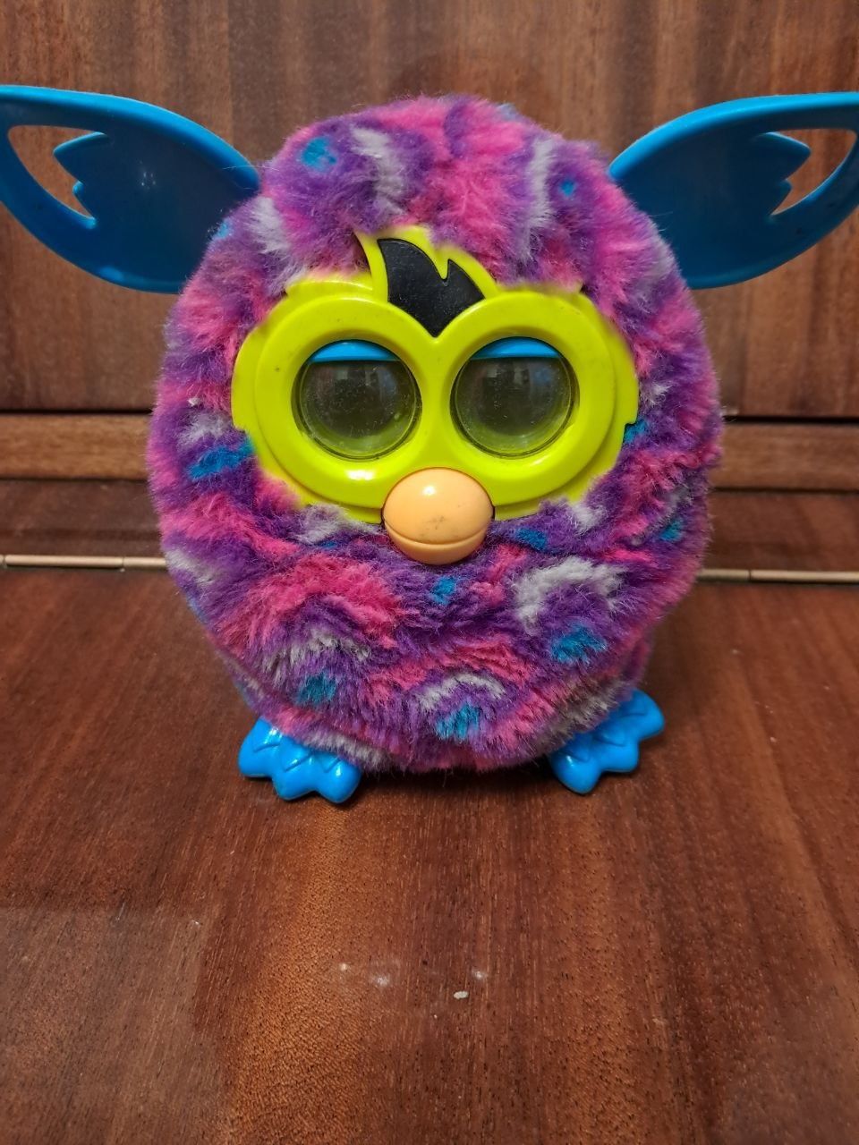 Яскрава інтерактивна іграшка Фербі Furby співає танцю спілкується