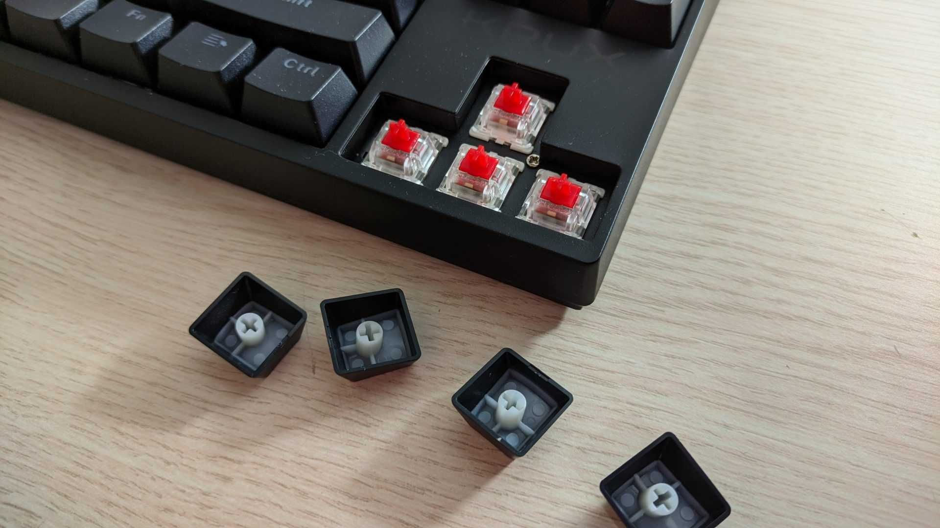 Sprzedam klawiature Mechaniczną Krux Atax Pro RGB
