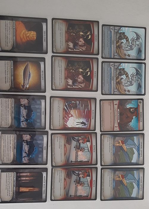 Grande lote de cartas Huntik