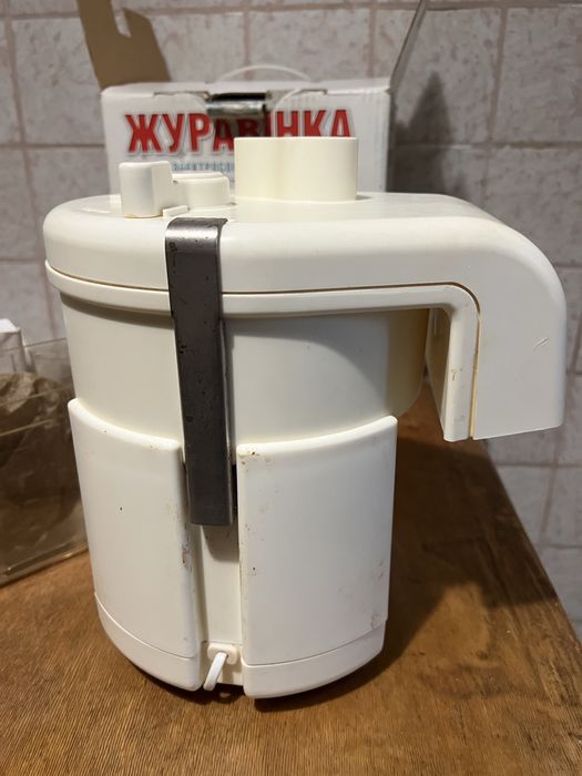 Соковижималка Журавінка СВСП-102