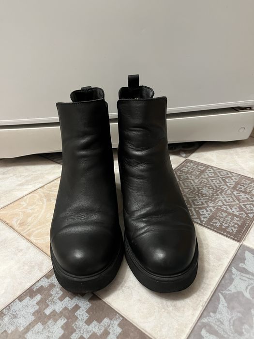 Жіночі челсі шкіряні