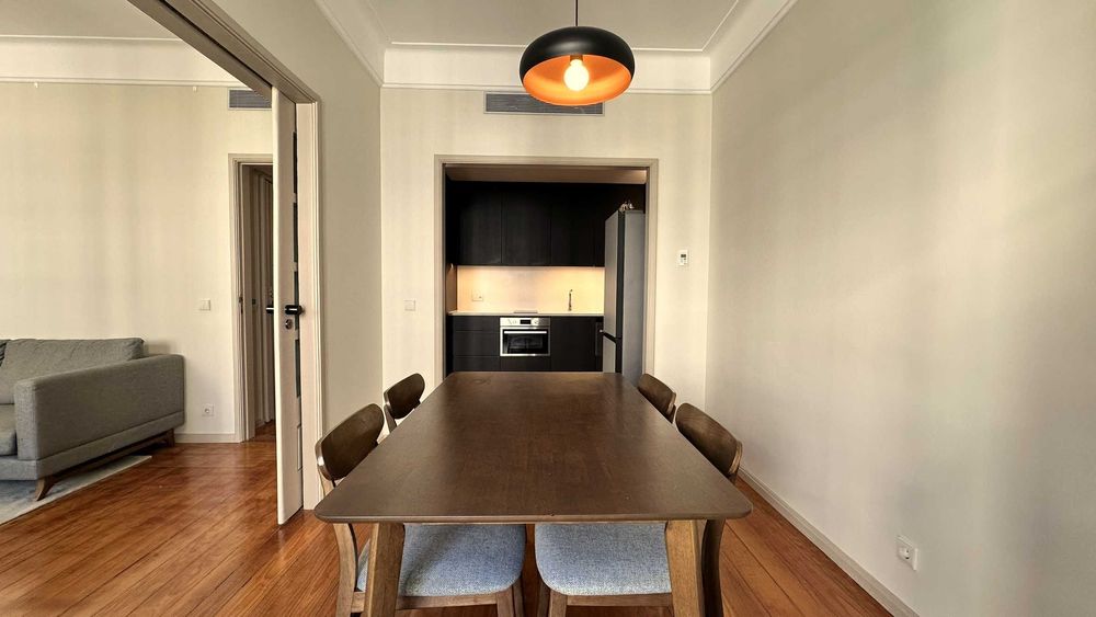 2-bedroom apartment for rent at the centre of Porto.