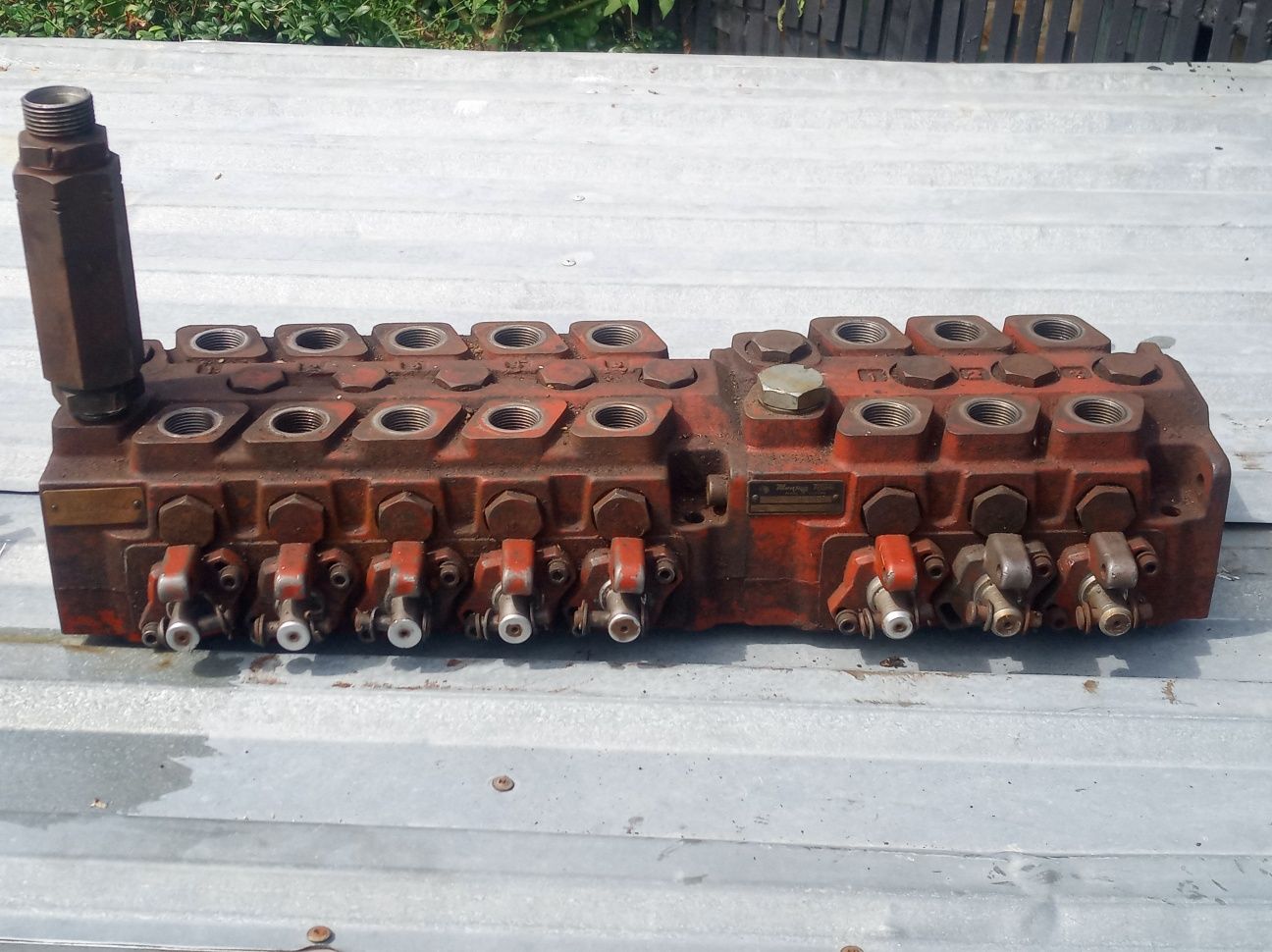 Rozdzielacz hydrauliczny