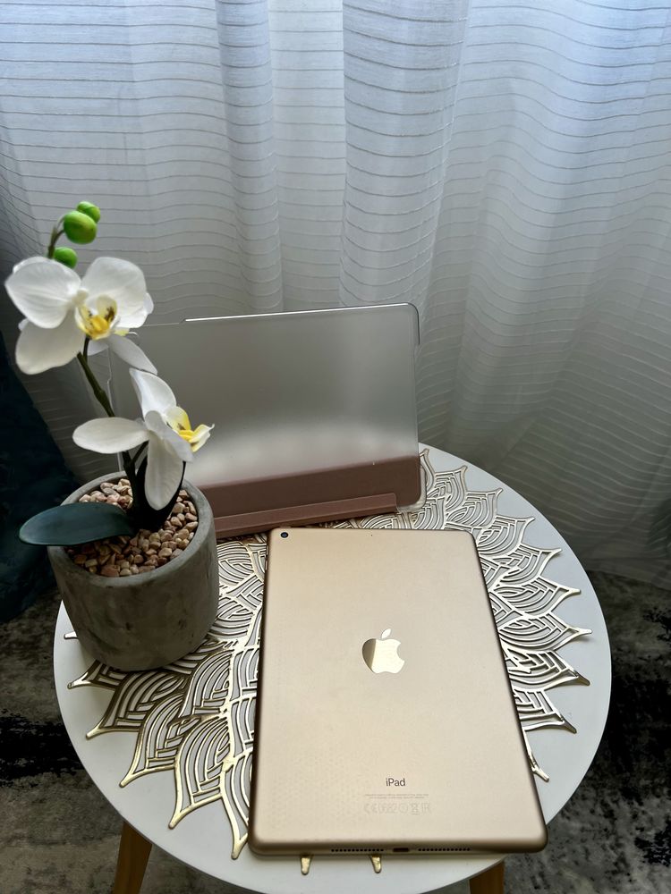 Ipad 5th geração 32gb dourado/ gold