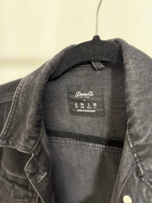 Джинсовка класична чорна жіноча