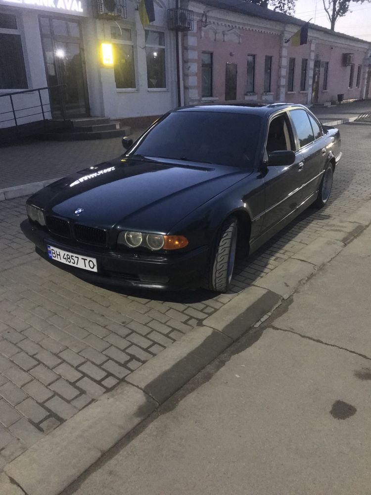 Продам БМВ 7 е38 M62B35 2000 г