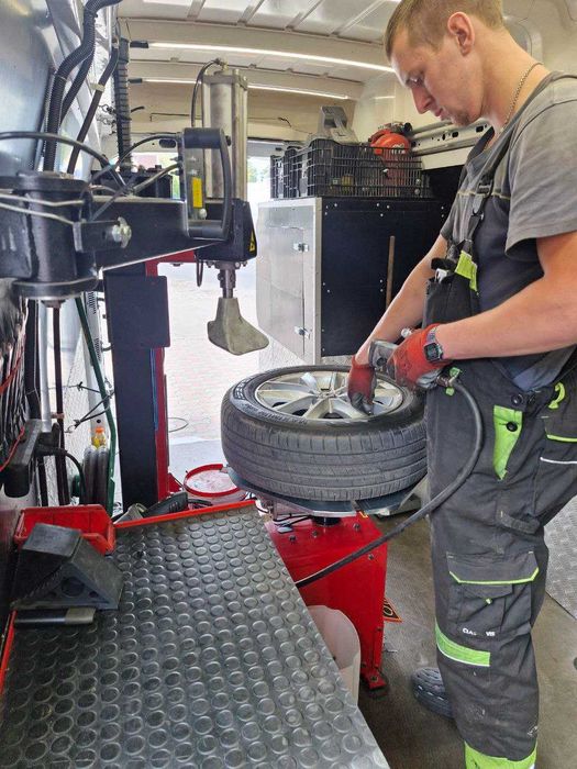 Виїзний Шиномонтаж Цілодобово. Допомога в дорозі 24/7.