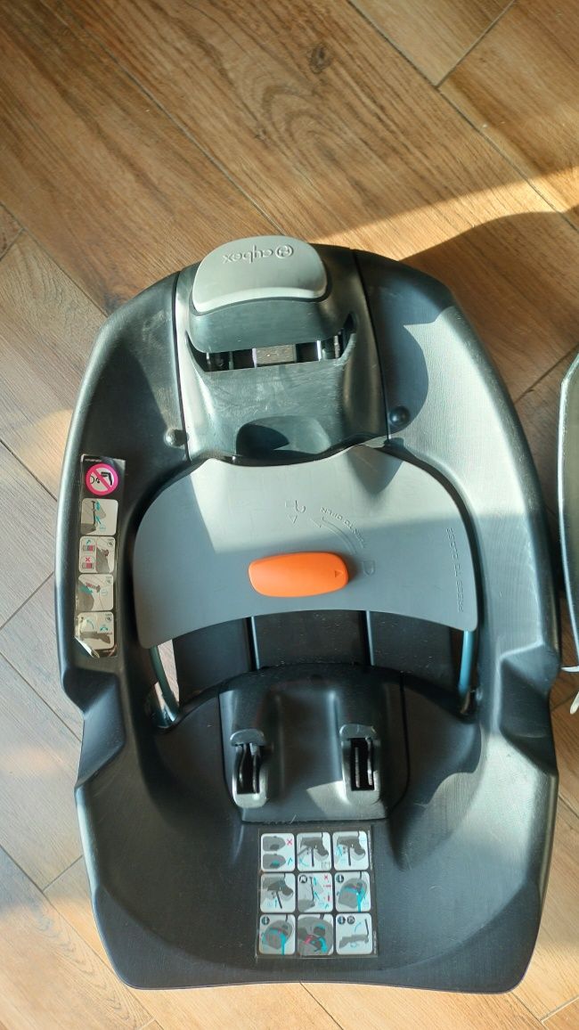 Dwie bazy do  cybex aton q