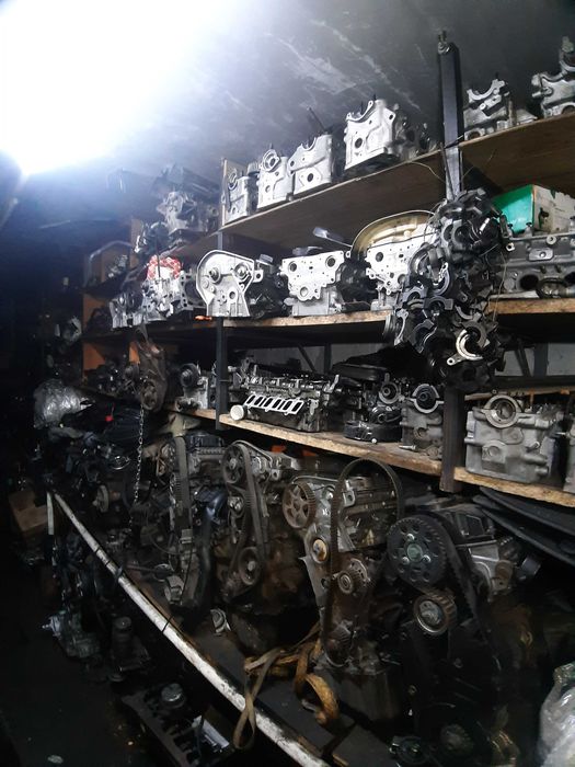 Мотор двигун двигатель  BSE BFQ  ADP. AHL 1.6 AAH 2.8 ADR 1.8 2.0 Audi