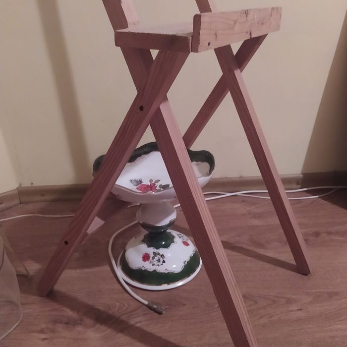 Мольберт.Деревянный  классический мольберт.