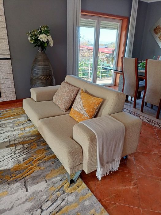 Vendo dois sofás de sala