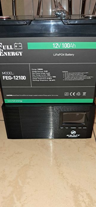 Інвертор Kraft KRF-AVR1000VA/800W-12V + Акумулятор LiFePO4 FEG-12100