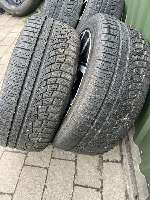 Шини зимові 235/45 R18 Nokian