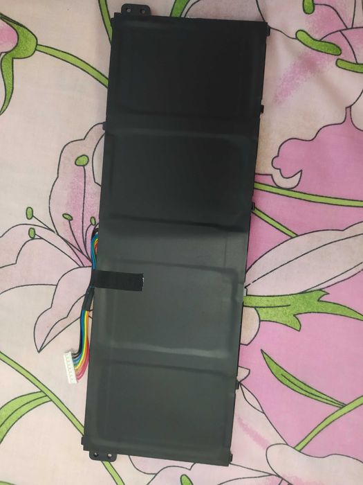 Батарея Aser Aspire ac14b8k в идеальном состоянии