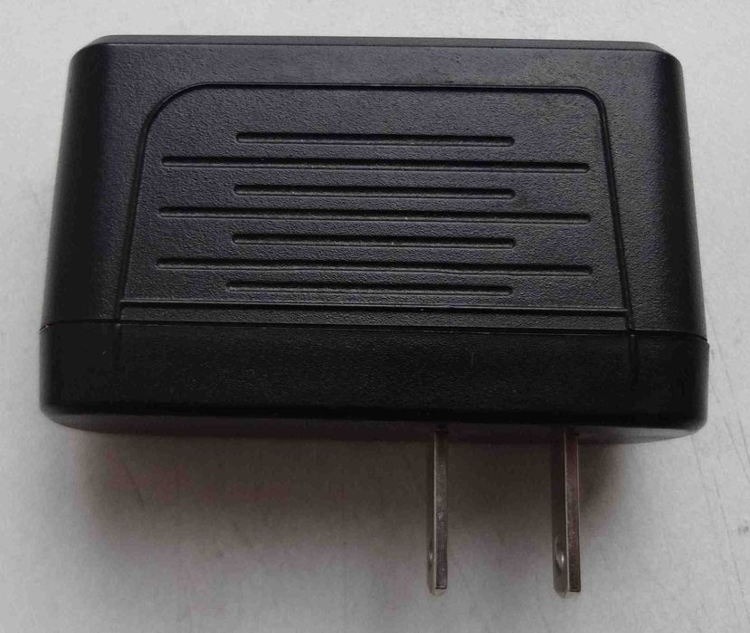 Зарядное устройство Sierra 5.2V 1.2A SSW2012A адаптер