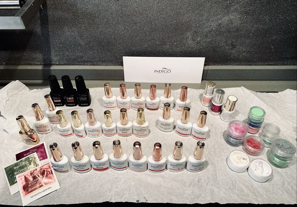 Lakiery i żele do paznokci hybrydowych - całość