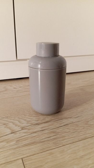 Szary pojemnik na mydło, płyn do naczyń Baliv