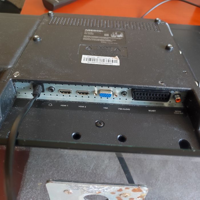 Telewizor Medion 27" z DVD i pilotem.