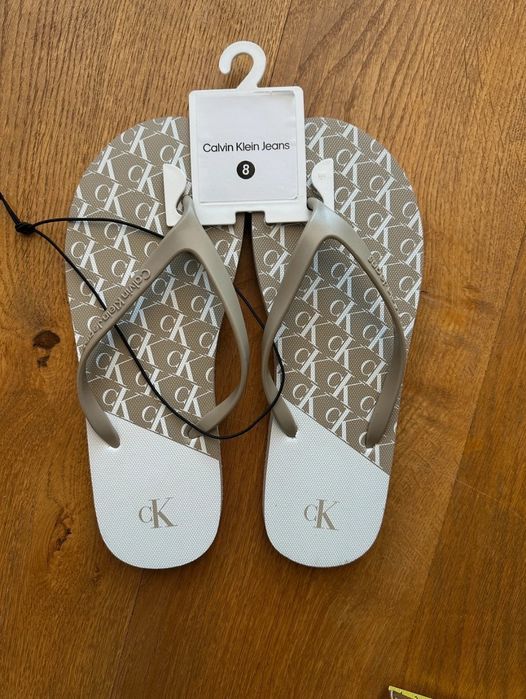Klapki Calvin Klein nowe 39 japonki białe złote