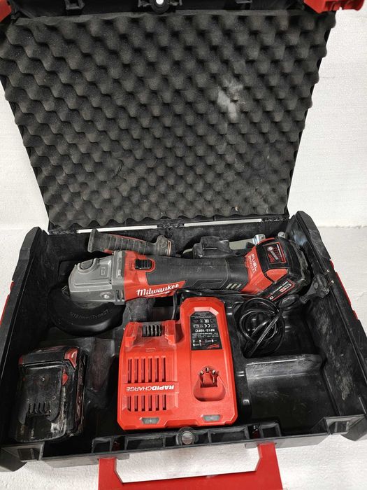 Diax Milwaukee M18 CAG125X-0 + 2 baterie 5v + Ładowarka