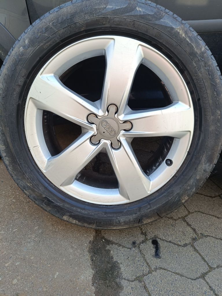Komplet felg Audi 18cali opona Pirelli lato 235/55/18