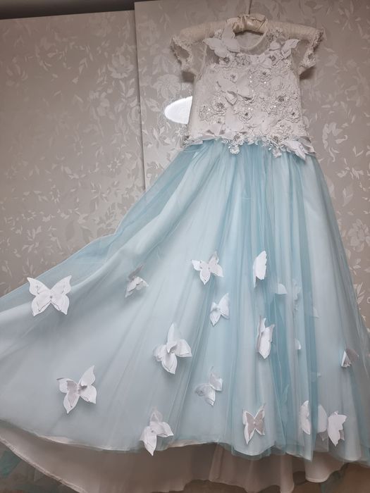 Платье для девочки пышное на 7-8-9 лет