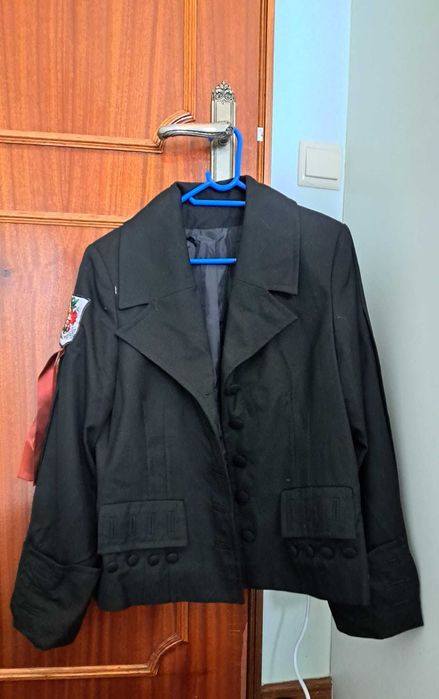 Traje academico feminino Universidade do Minho