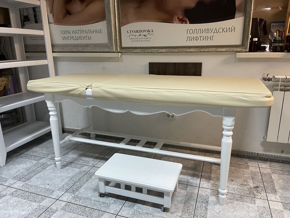 Кушетка + стелаж + таця на колесах