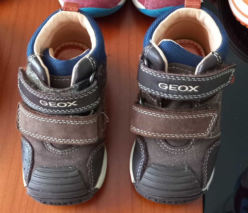 Enxoval sapatilhas/Sandálias/botas Geox bebé: T 19 a 23
