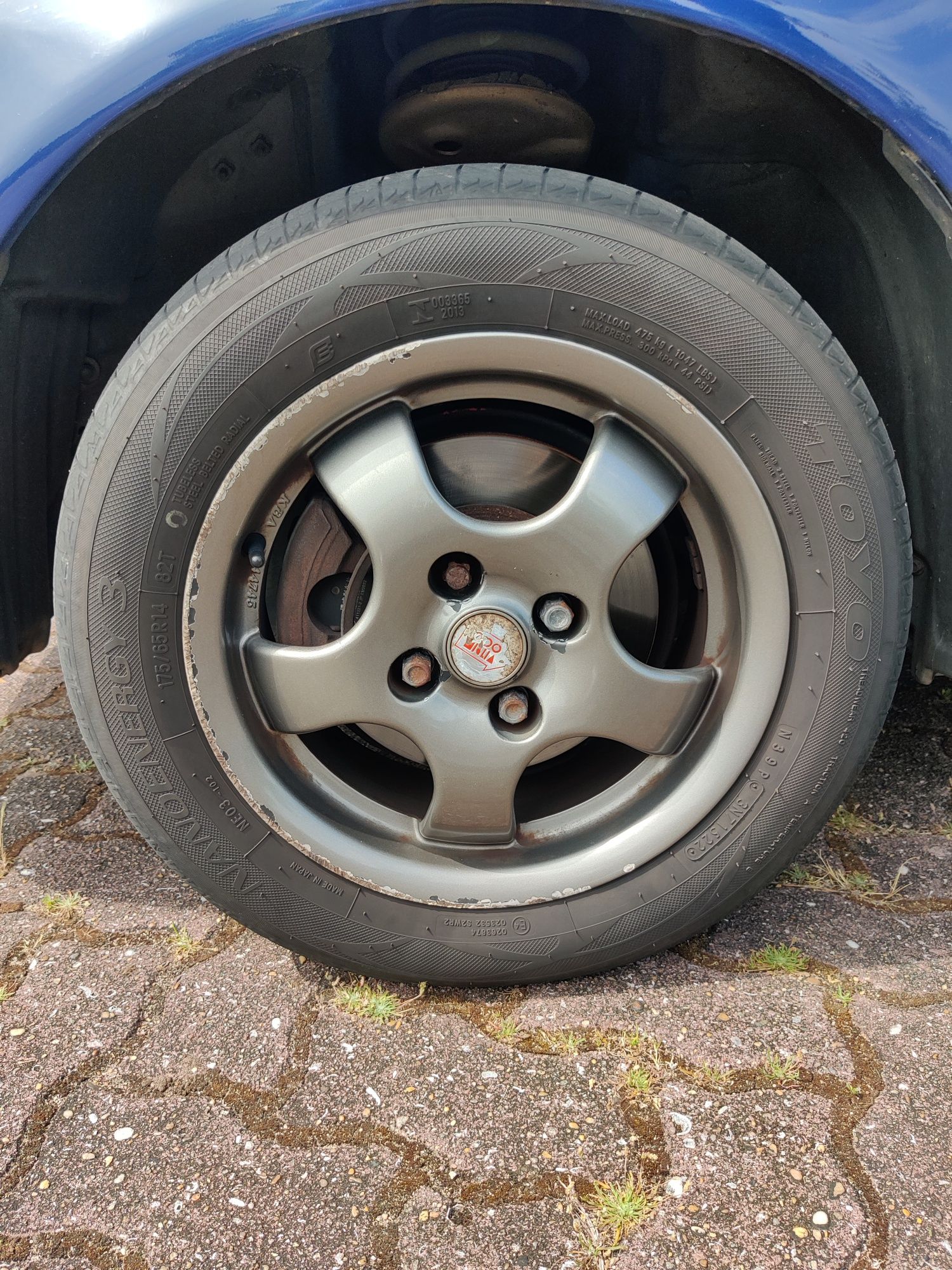 Toyota corolla 86cv gasolina