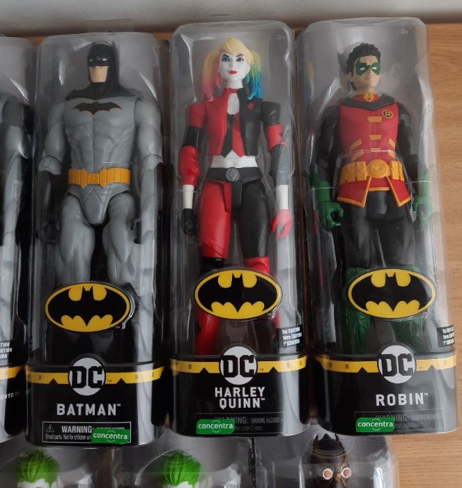 Bonecos Batman, Joker, Robin, Harley Quinn, etc.