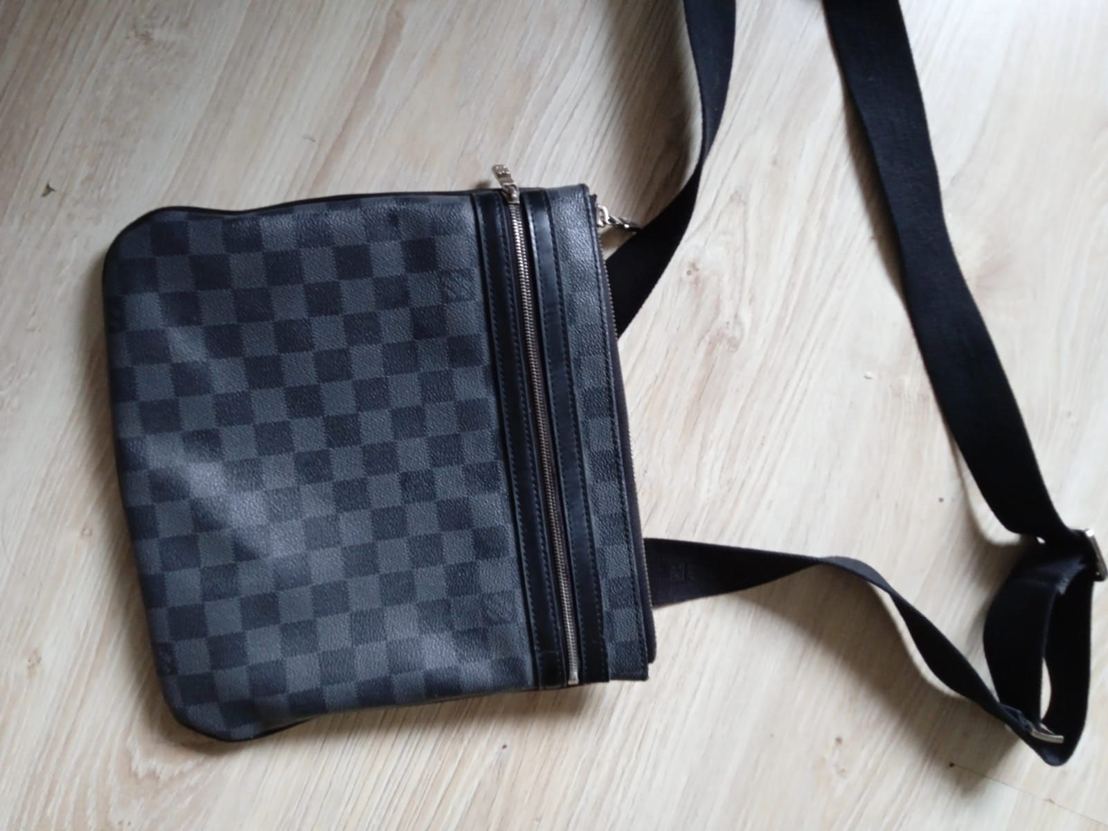 Piękne nerki męskie Louis Vuitton canvas