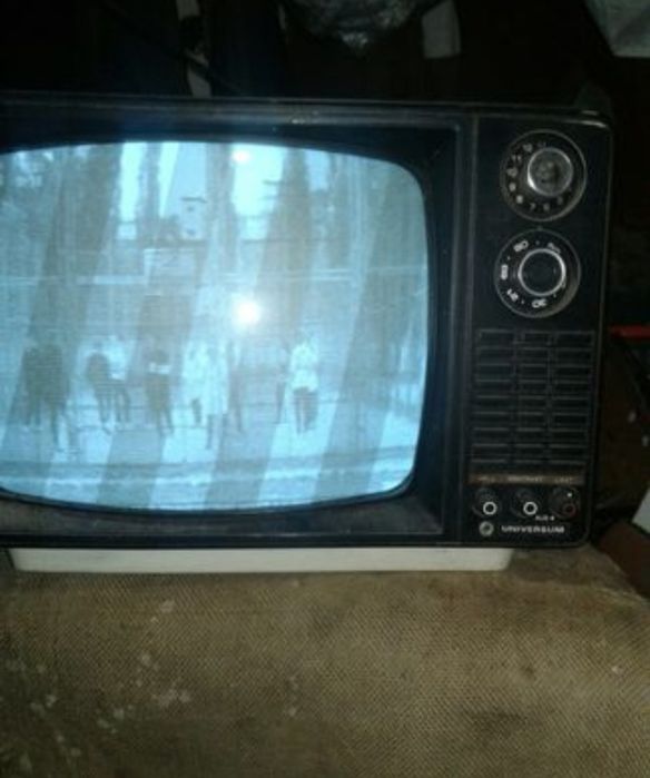 Телевізор* ч/б кольорові