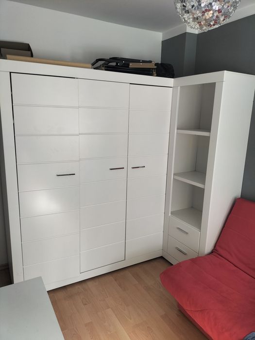 meblie pokojowe w idealnym stanie