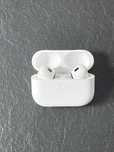 Słuchawki bezprzewodowe dokanałowe Apple AirPods 2. generacji