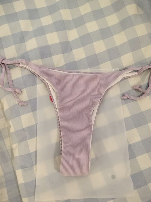 Biquíni novo lilás