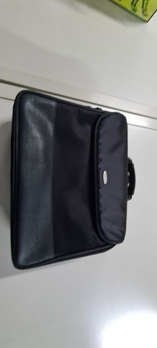 Toshiba Laptop Case with Multiple Pockets64332097612162123