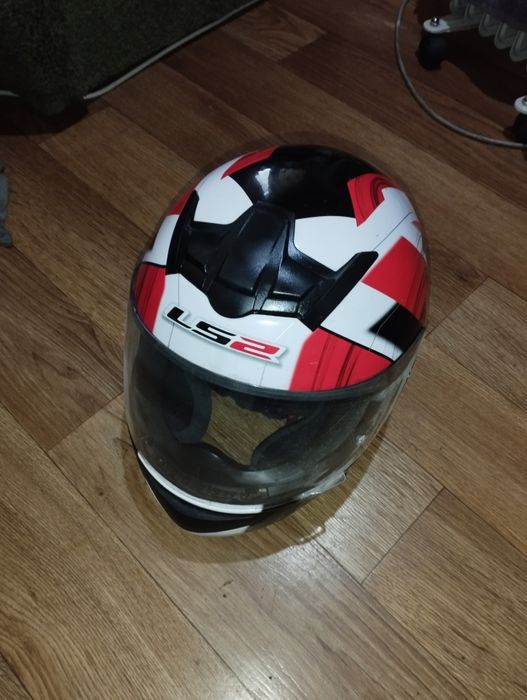 Продам шолом LS2