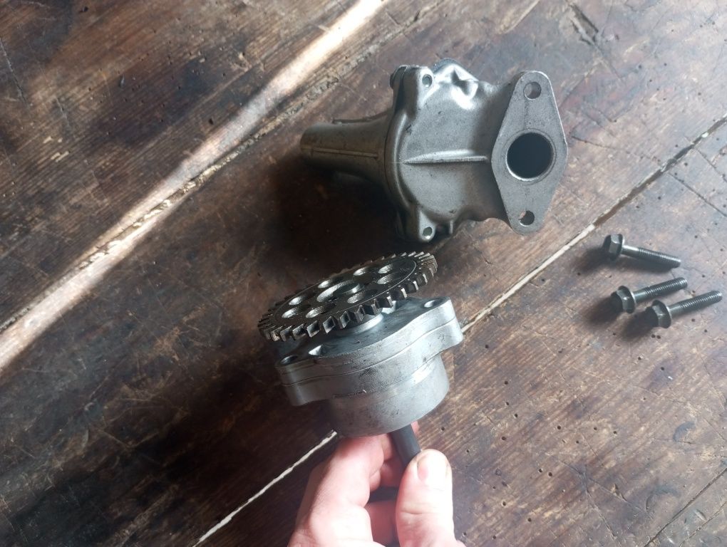 Pompa oleju smok silnika filmik Suzuki GSXR 750 600 srad nr 1.89+1.152