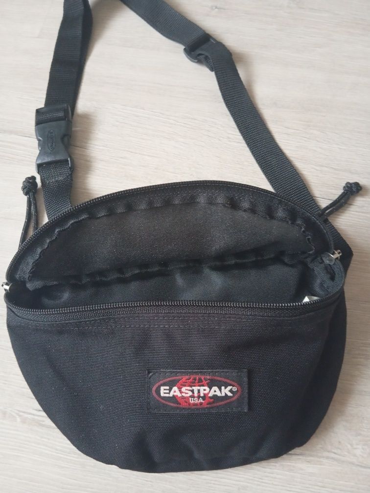 Бананка Eastpak ,сумка