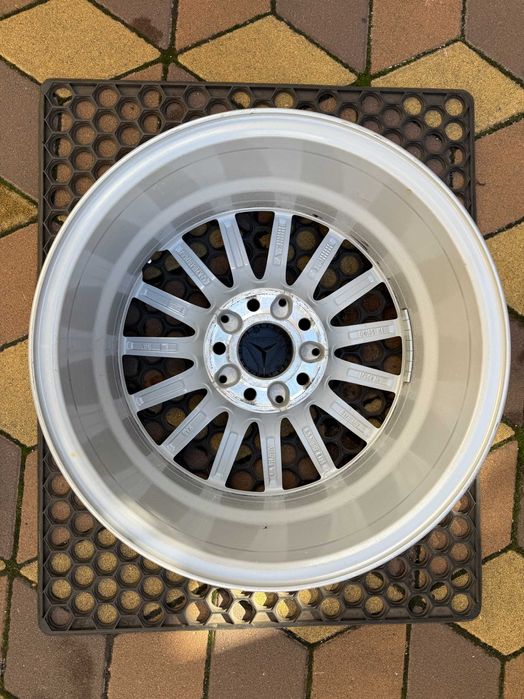 Диски оригінальні Mercedes C-Class W205 R17 5x112
