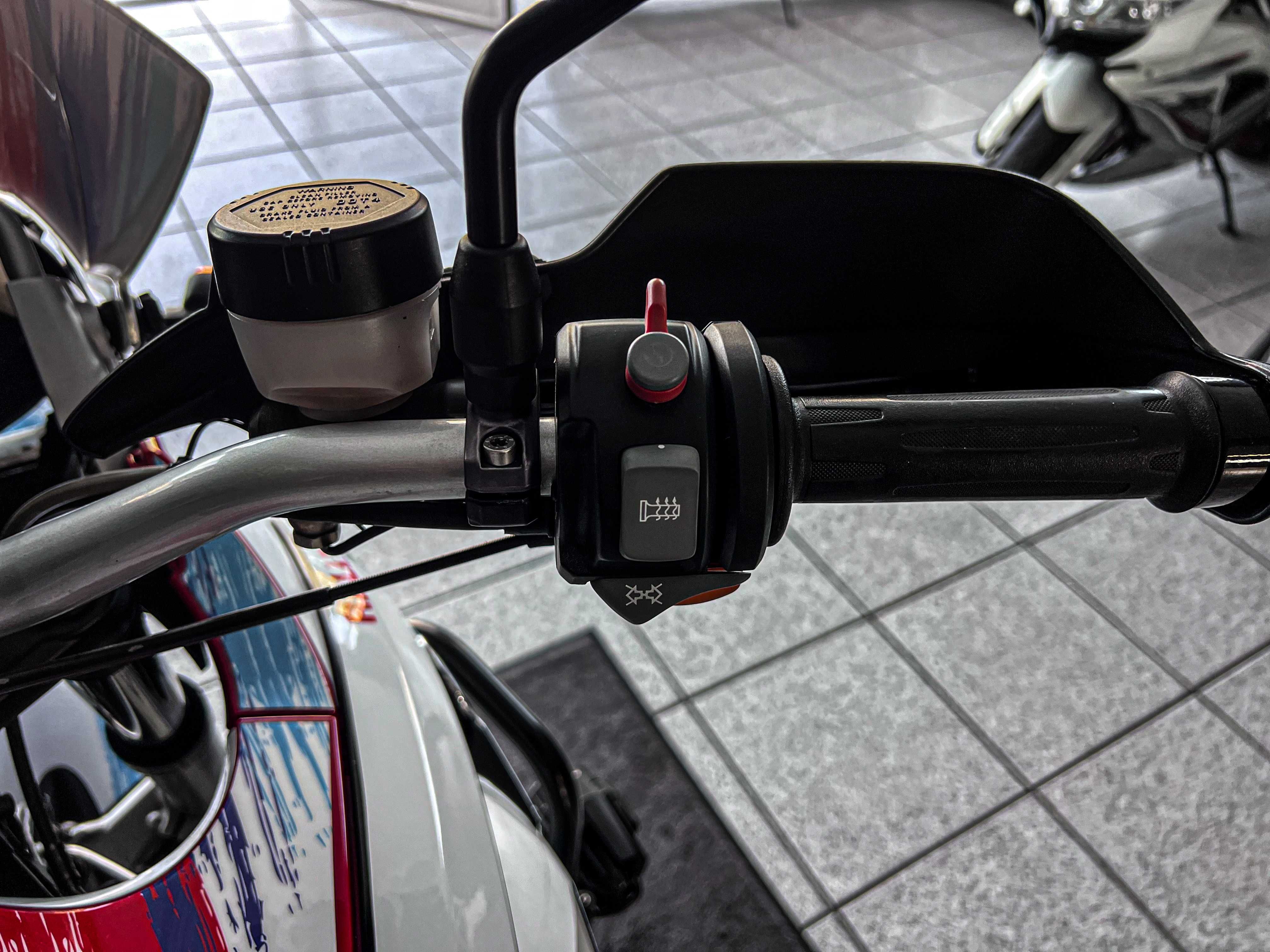 BMW  R  1200 GS .